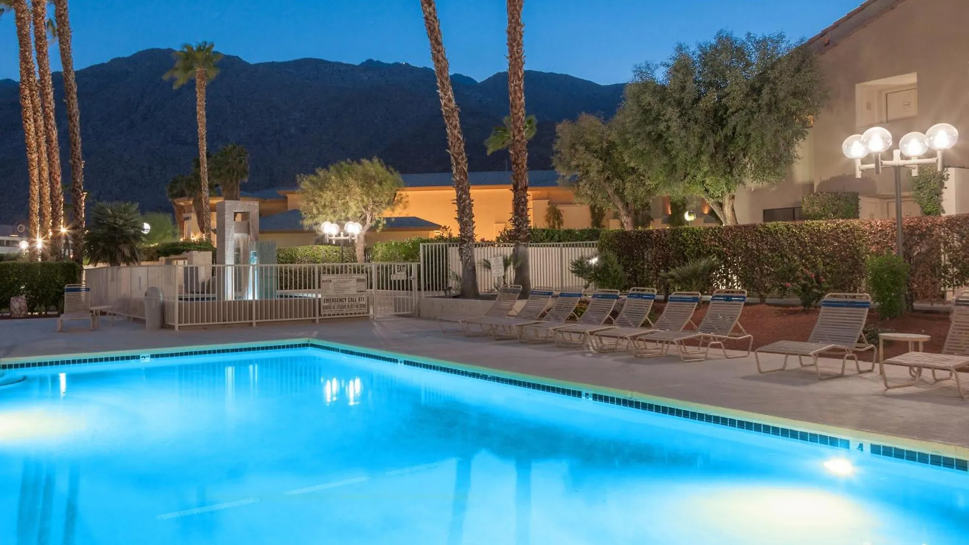 Downtown Winner At Plaza Villas By Acme House Company Palm Springs