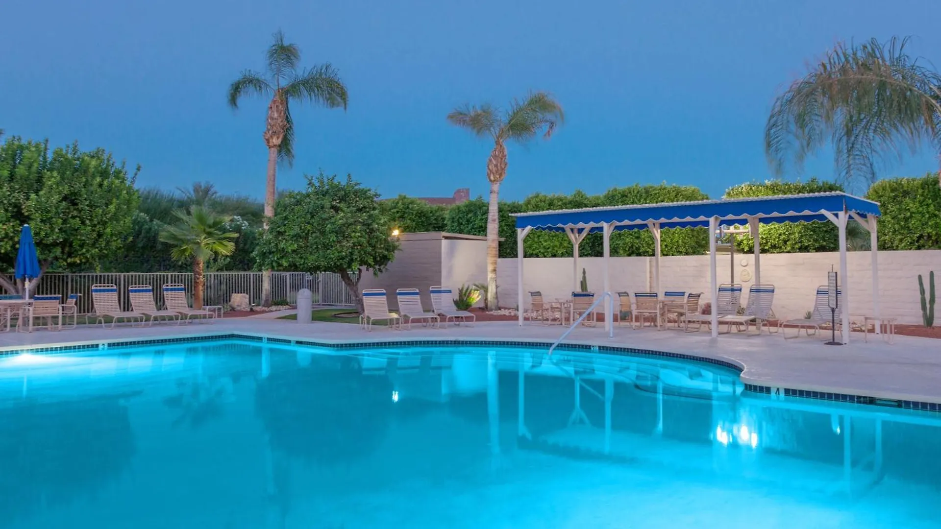 Downtown Winner At Plaza Villas By Acme House Company Palm Springs 0*,